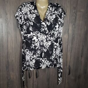 Nine West Womens Size Large Dress Shirt